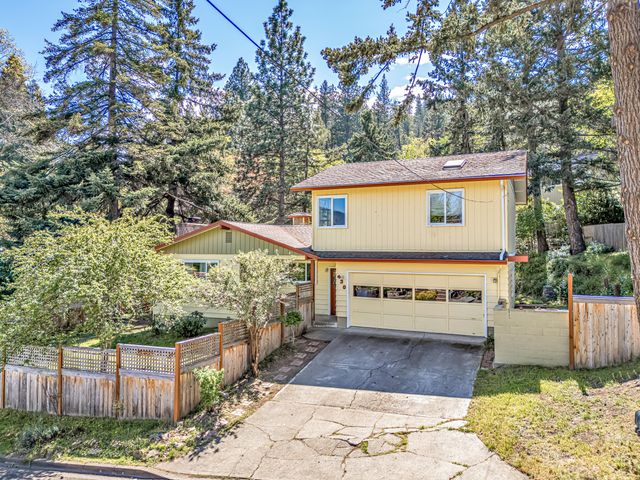 430 Ashland Street, Ashland, OR 97520