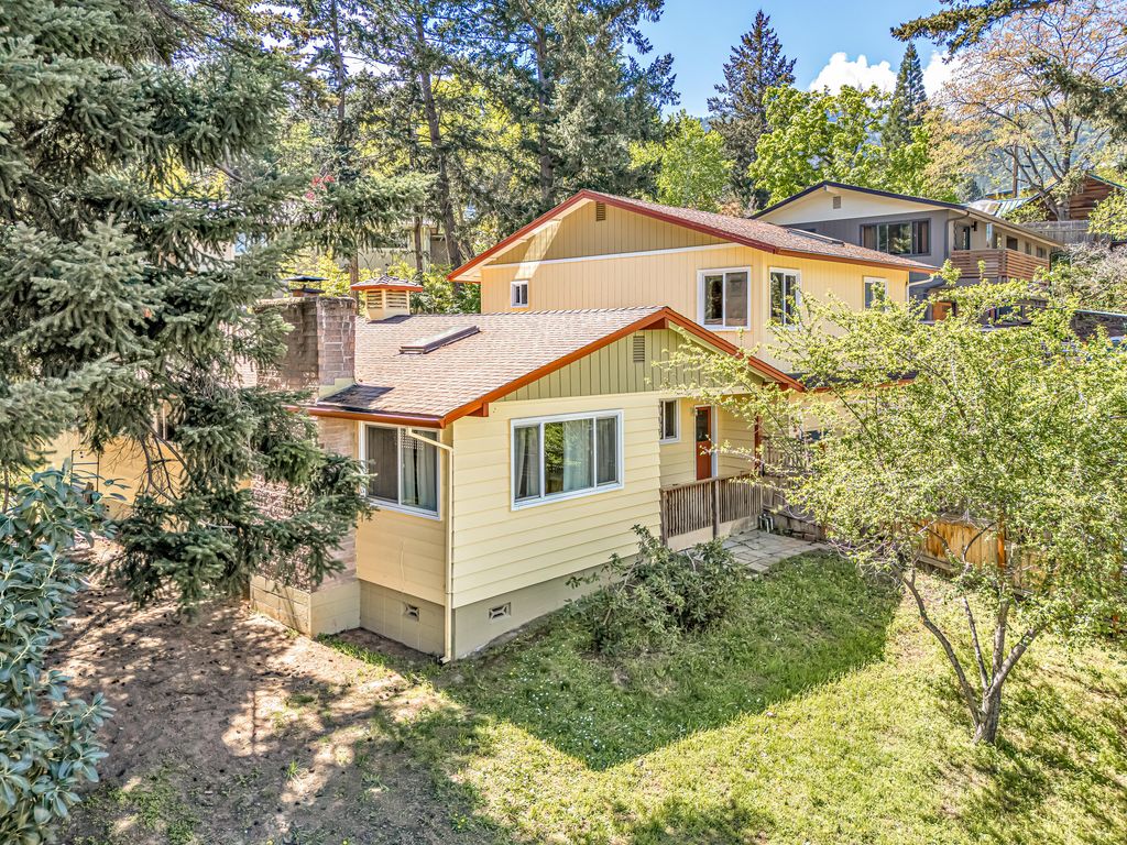 430 Ashland Street, Ashland, OR 97520
