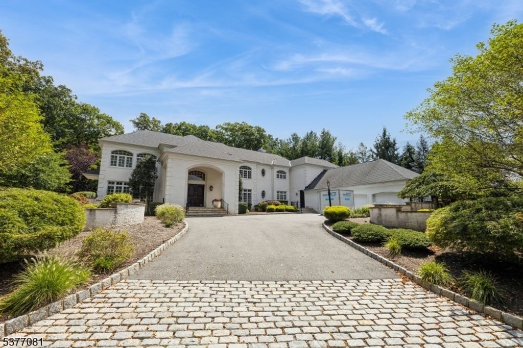 3 Rickland Dr, North Caldwell Boro, NJ 07006