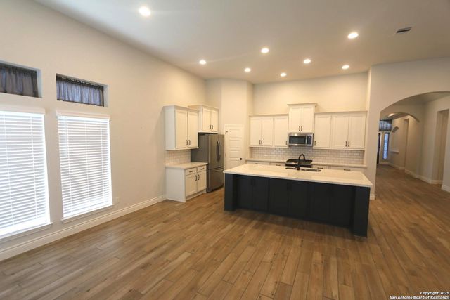 2965 GROVE WAY, Seguin, TX 78155