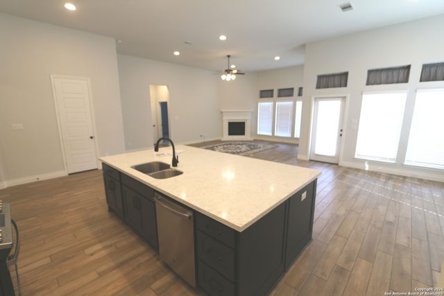 2965 GROVE WAY, Seguin, TX 78155