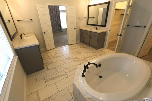 2965 GROVE WAY, Seguin, TX 78155