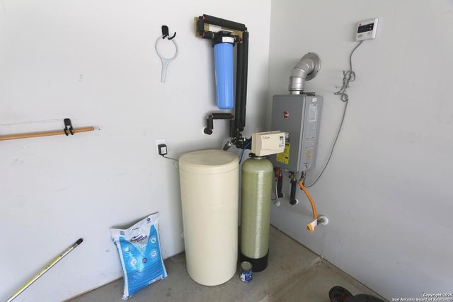 2965 GROVE WAY, Seguin, TX 78155