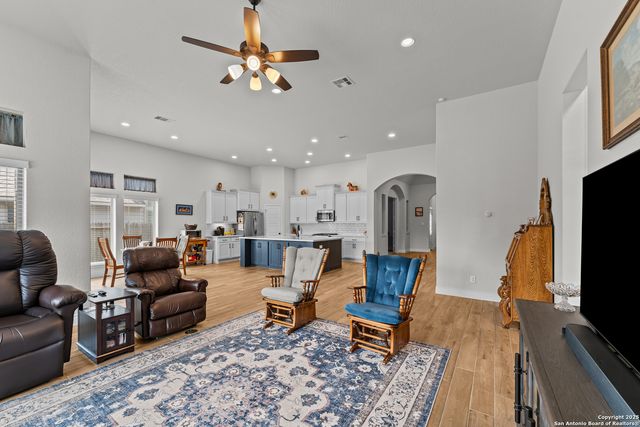 2965 GROVE WAY, Seguin, TX 78155