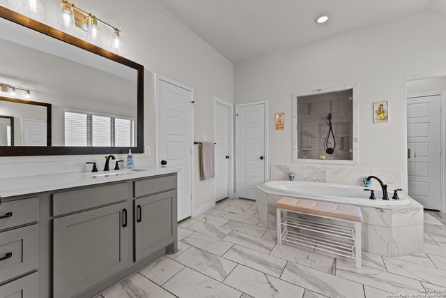 2965 GROVE WAY, Seguin, TX 78155