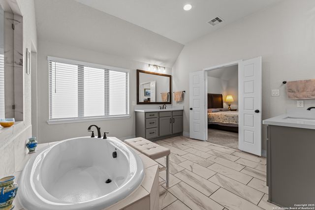 2965 GROVE WAY, Seguin, TX 78155