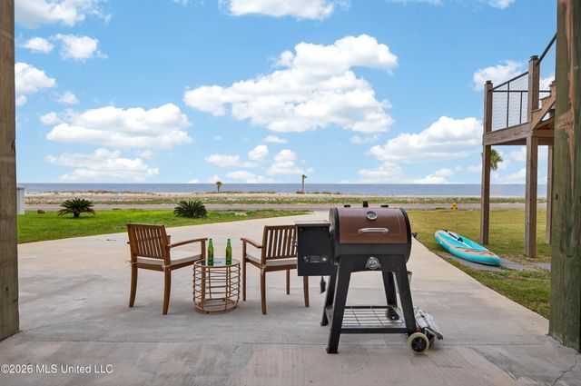 790 W Beach Boulevard, Long Beach, MS 39560