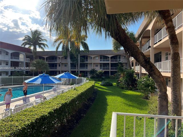 501 Blue Heron Dr 121-A, Hallandale Beach, FL 33009