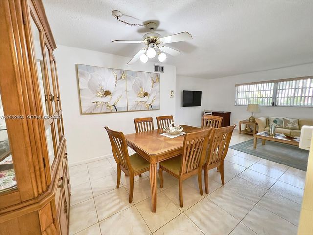 501 Blue Heron Dr 121-A, Hallandale Beach, FL 33009