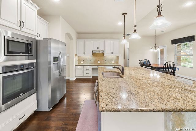 11304 MASSIVE MT, Helotes, TX 78023