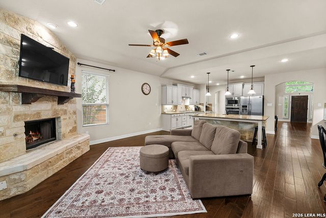 11304 MASSIVE MT, Helotes, TX 78023