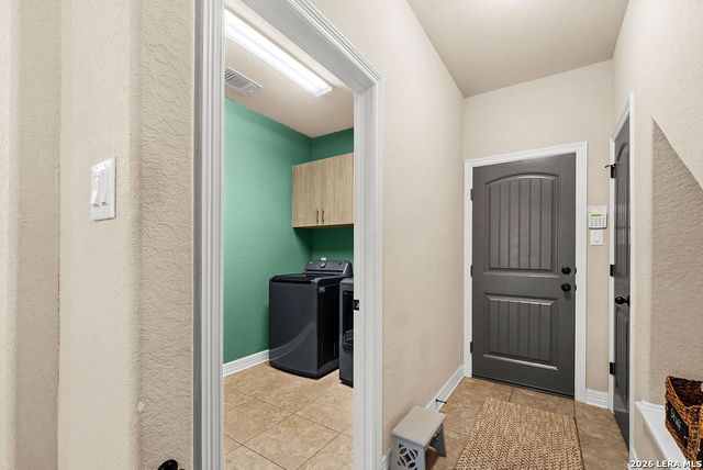 11304 MASSIVE MT, Helotes, TX 78023