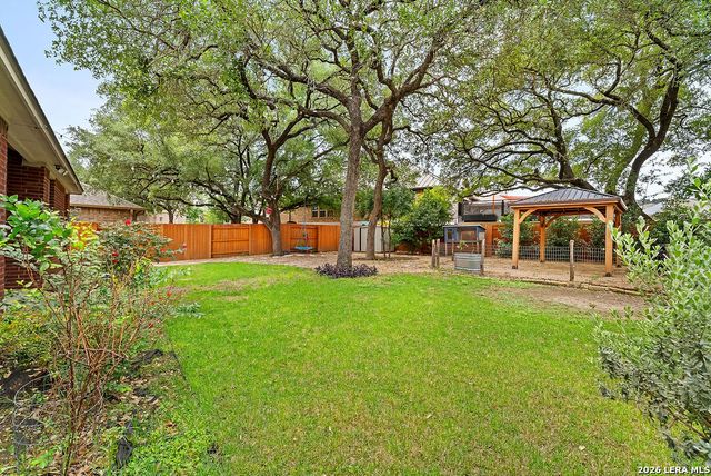 11304 MASSIVE MT, Helotes, TX 78023