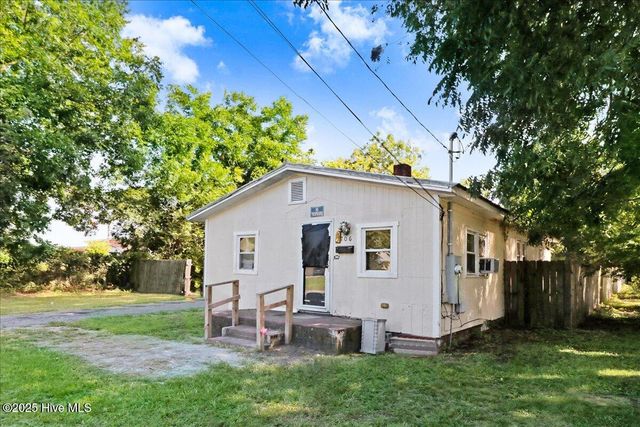 706 Caswell Street, Smithfield, NC 27577