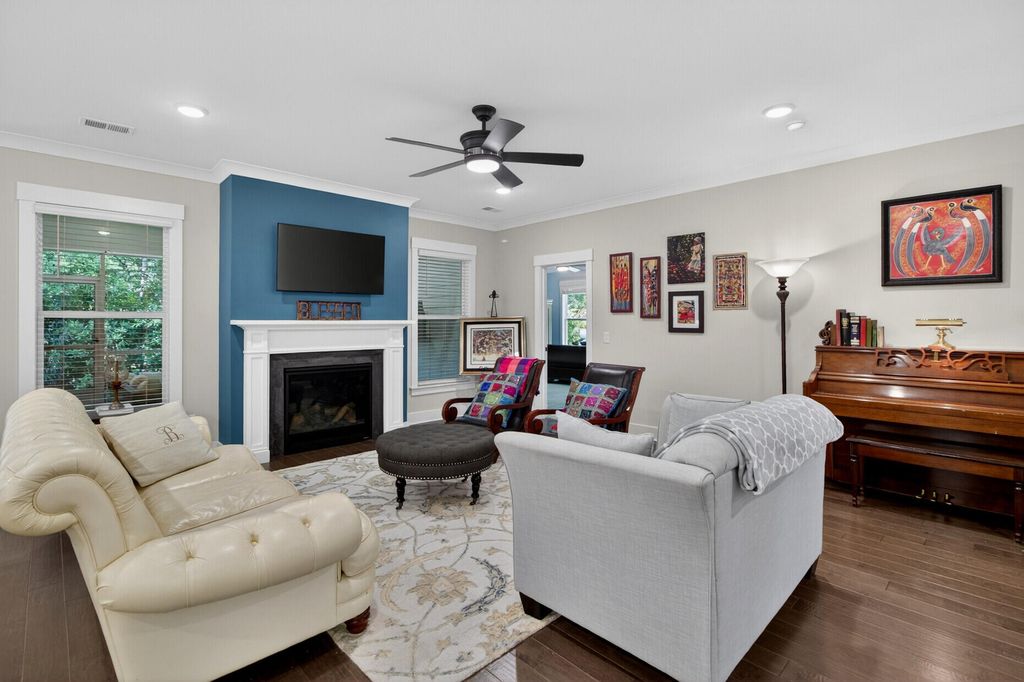 Image 9 of property listing at 4336 John Hatch Drive, Johns Island, SC 29455