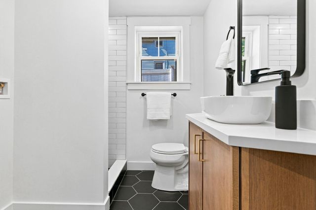 8 Rodman Rd, Ashland, MA 01721