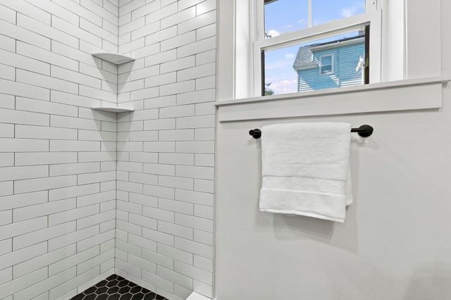 8 Rodman Rd, Ashland, MA 01721