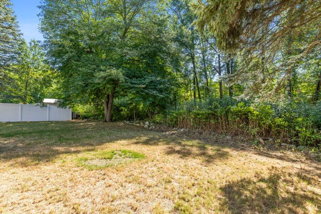 8 Rodman Rd, Ashland, MA 01721