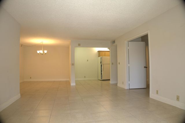815 Sky Pine Way D2, Greenacres, FL 33415