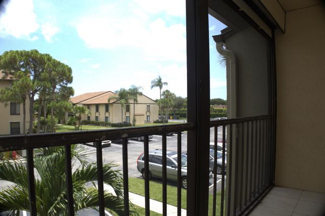 815 Sky Pine Way D2, Greenacres, FL 33415
