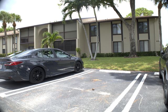 815 Sky Pine Way D2, Greenacres, FL 33415