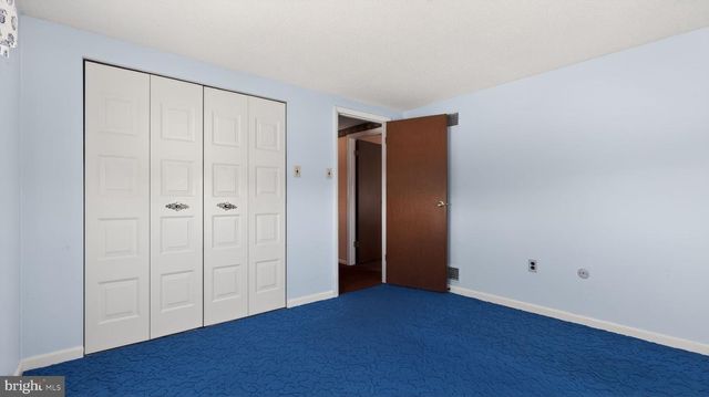 2686 SUNSET LN, York, PA 17408