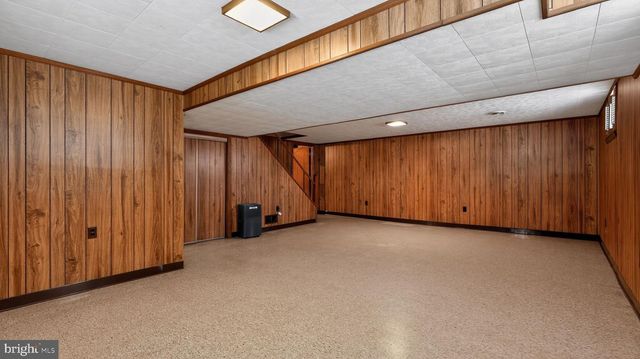 2686 SUNSET LN, York, PA 17408