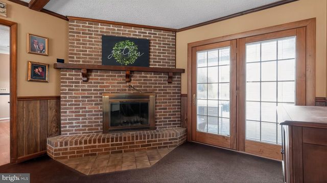 2686 SUNSET LN, York, PA 17408