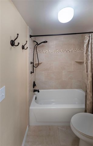 437 CERROMAR LANE 525, Venice, FL 34293