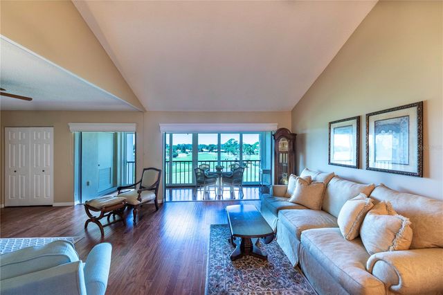 437 CERROMAR LANE 525, Venice, FL 34293