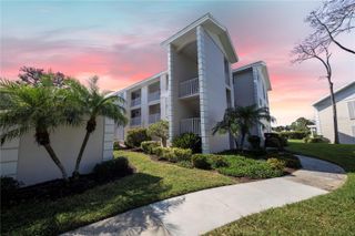 437 CERROMAR LANE 525, Venice, FL 34293