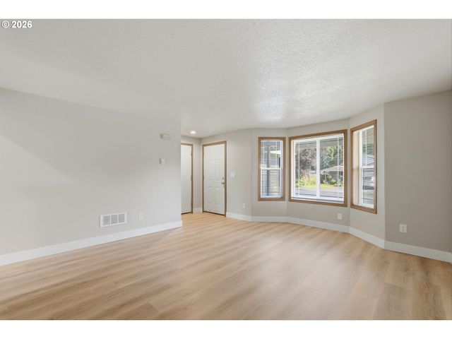 207 Se 11th Cir, Battle Ground, WA 98604