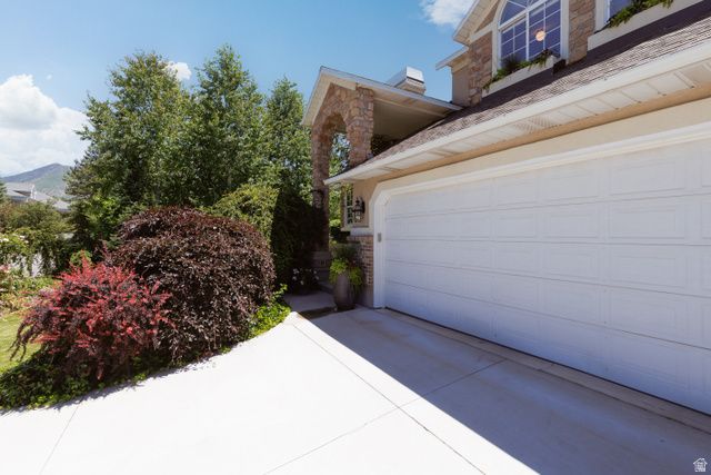 2050 E JOHNSTONE DR, Sandy, UT 84093