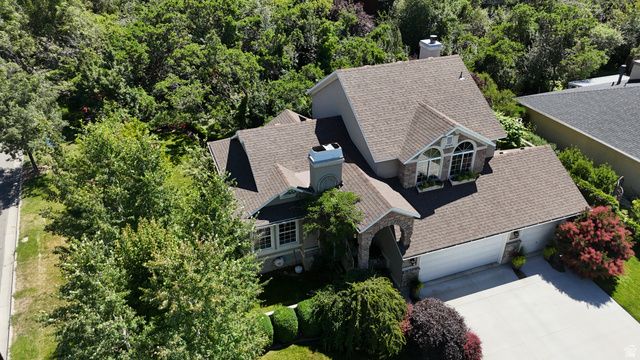 2050 E JOHNSTONE DR, Sandy, UT 84093