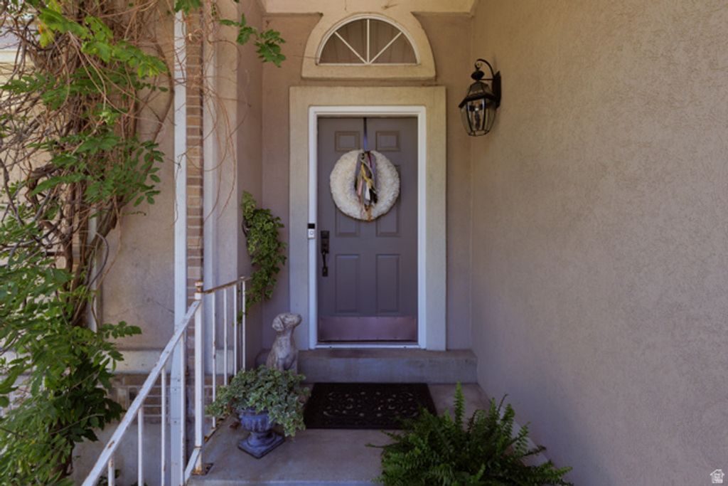 2050 E JOHNSTONE DR, Sandy, UT 84093 — photo 5