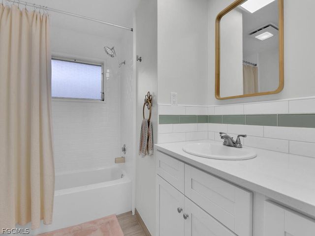 1537 Covington CIR E, Fort Myers, FL 33919