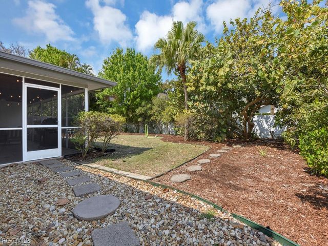 1537 Covington CIR E, Fort Myers, FL 33919