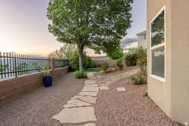 3088 S LIMESTONE DR, St. George, UT 84790