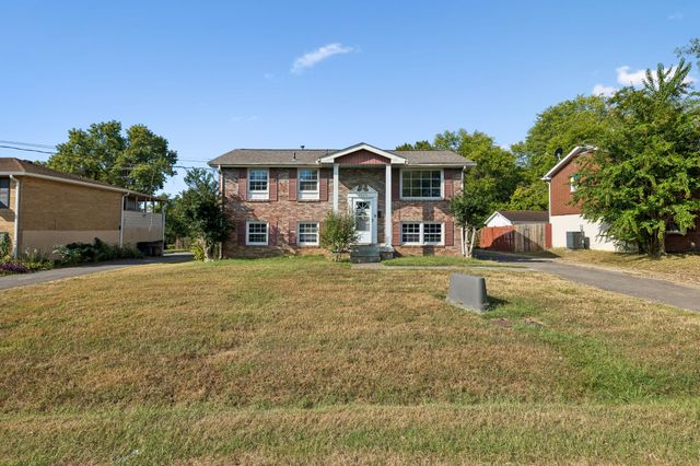 3825 Sam Boney Dr, Nashville, TN 37211