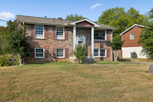 3825 Sam Boney Dr, Nashville, TN 37211
