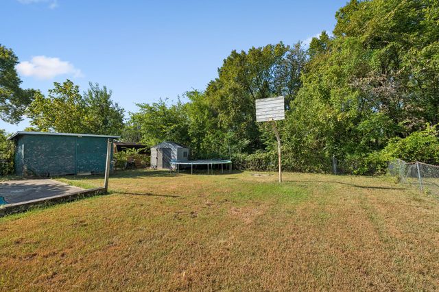 3825 Sam Boney Dr, Nashville, TN 37211