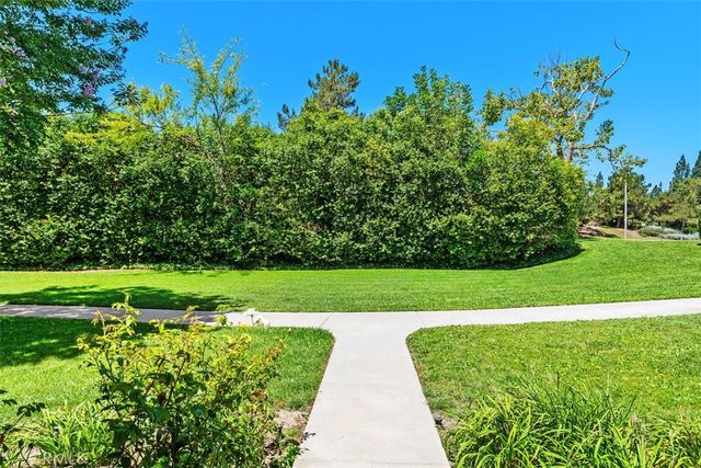 12 Evening Shadow, Irvine, CA 92603