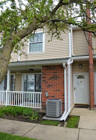 1285 Wyndham Lane 105, Palatine, IL 60074