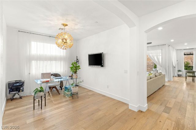 6 Sun Lily Lane, Henderson, NV 89011