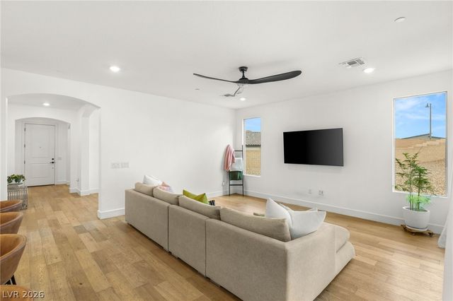 6 Sun Lily Lane, Henderson, NV 89011