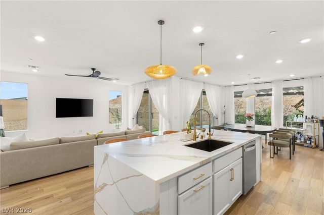 6 Sun Lily Lane, Henderson, NV 89011