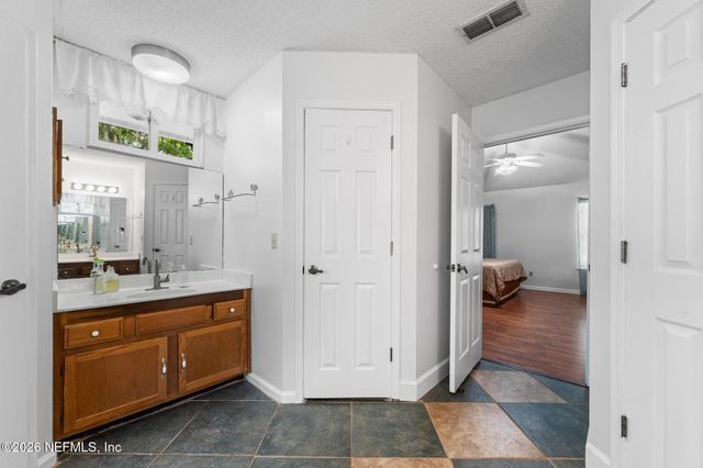 4325 APPLE TREE Place, Jacksonville, FL 32258