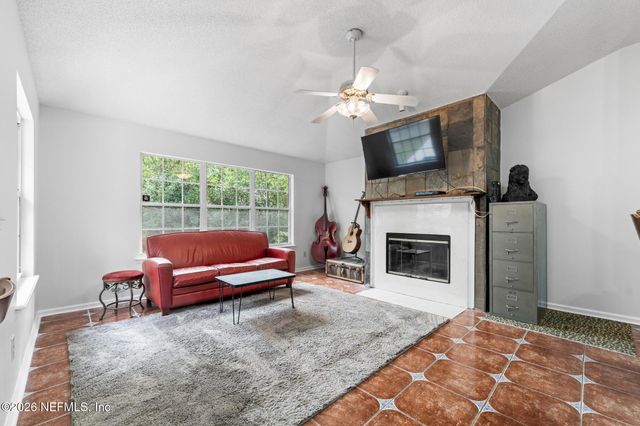 4325 APPLE TREE Place, Jacksonville, FL 32258