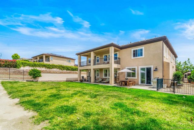 1077 Village Dr, Oceanside, CA 92057