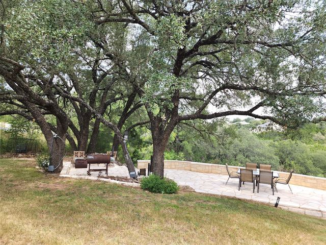 1001 Wesley Ridge DR, Spicewood, TX 78669